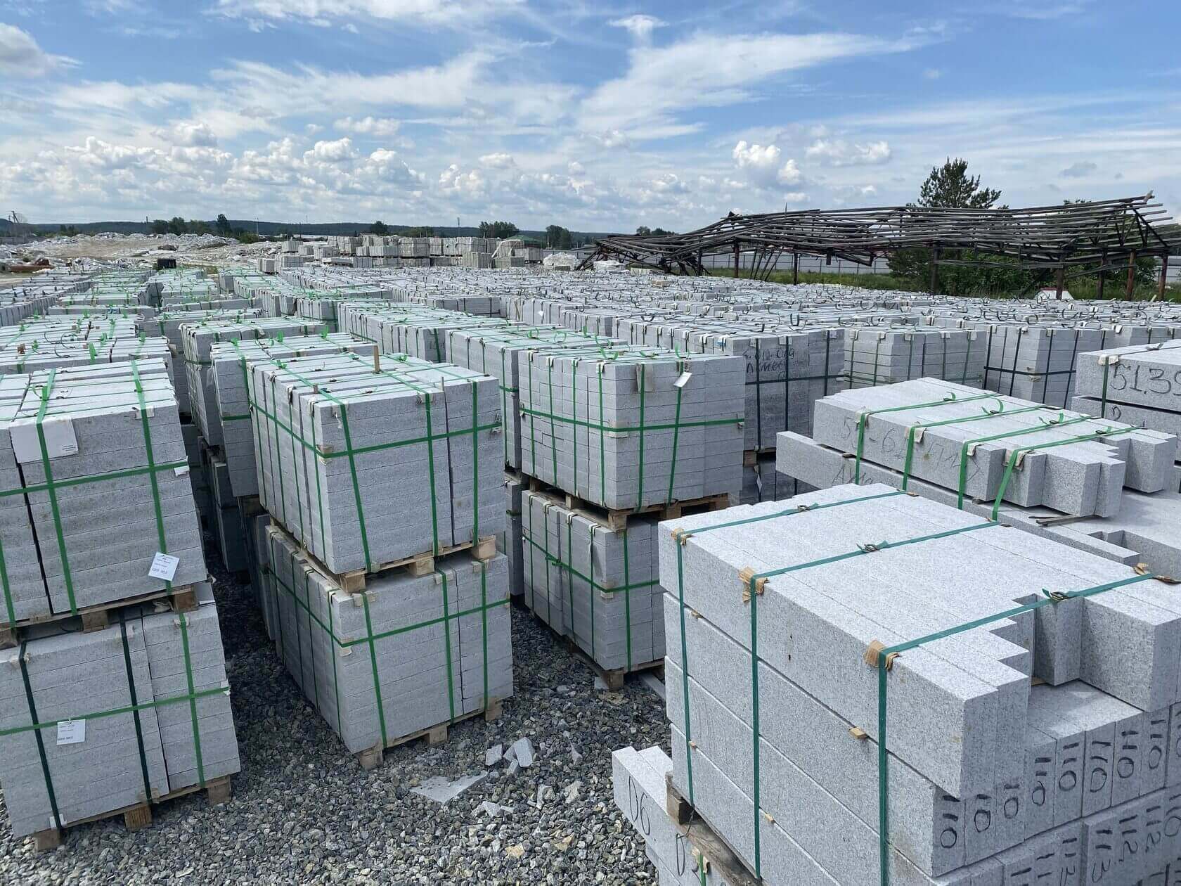 ДО 17 000 м² ПРОДУКЦИИ ЕЖЕМЕСЯЧНО В Киришах